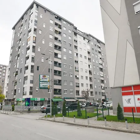 Chic Urban Retreat With Balcony, Parking & Wi-fi