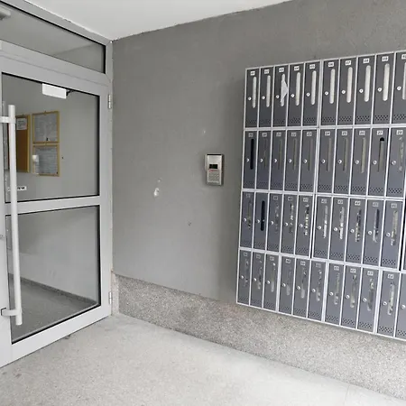 Chic Urban Retreat With Balcony, Parking & Wi-fi * Skopje